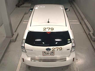 TOYOTA PRIUS ALPHA 2012