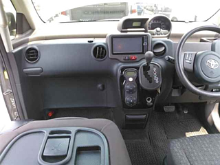 TOYOTA PORTE 2014