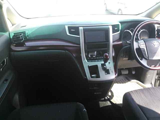 TOYOTA VELLFIRE 2008