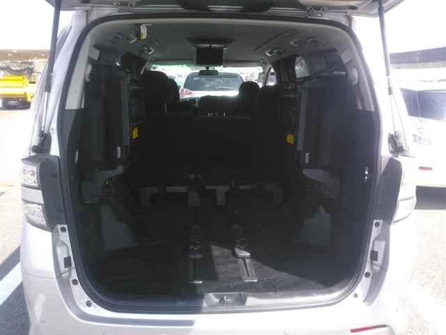 TOYOTA VELLFIRE 2008