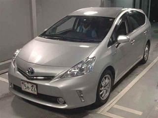 TOYOTA PRIUS ALPHA 2014