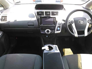TOYOTA PRIUS ALPHA 2014