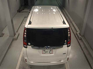 TOYOTA NOAH 2014