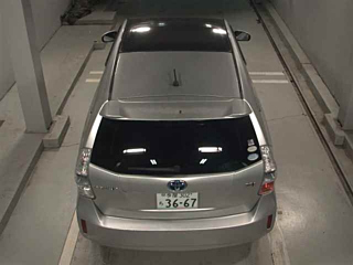 TOYOTA PRIUS ALPHA 2011