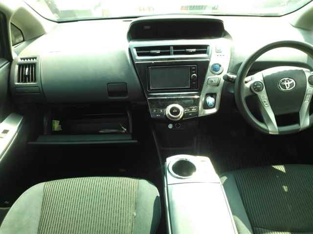 TOYOTA PRIUS ALPHA 2018