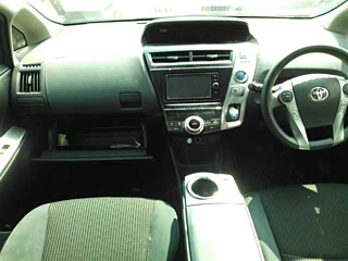 TOYOTA PRIUS ALPHA 2018