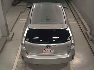 TOYOTA PRIUS ALPHA 2012