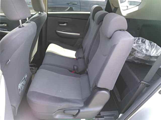 TOYOTA PRIUS ALPHA 2012