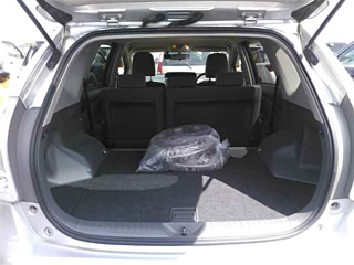 TOYOTA PRIUS ALPHA 2012