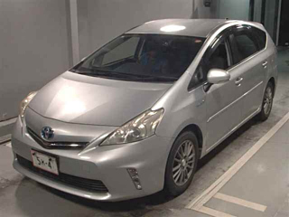 TOYOTA PRIUS ALPHA 2012