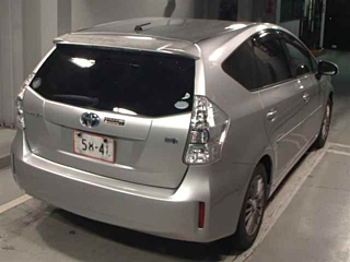 TOYOTA PRIUS ALPHA 2012
