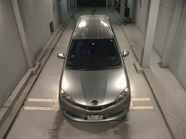TOYOTA WISH 2012
