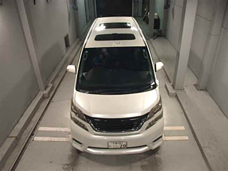 TOYOTA VELLFIRE 2009