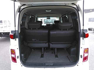 NISSAN ELGRAND 2010