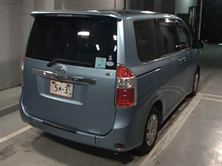 TOYOTA NOAH 2009