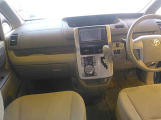 TOYOTA NOAH 2009