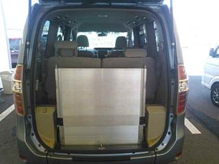 TOYOTA NOAH 2009