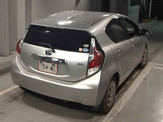 TOYOTA AQUA 2017