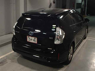 TOYOTA PRIUS ALPHA 2014