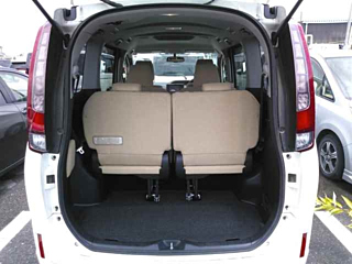 TOYOTA NOAH 2014