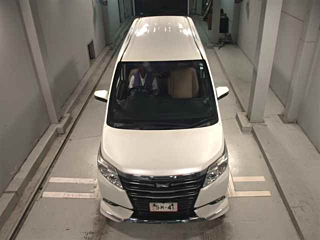 TOYOTA NOAH 2014