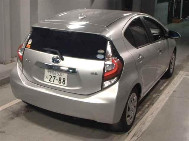 TOYOTA AQUA 2018