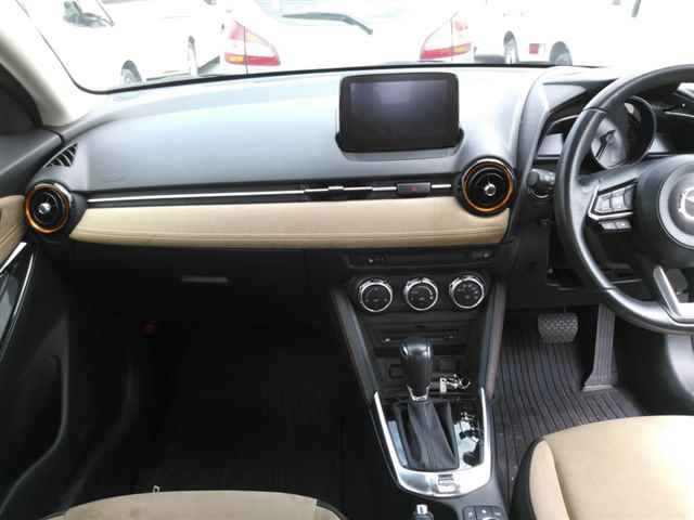 MAZDA DEMIO 2017