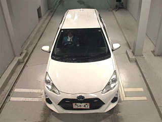 TOYOTA AQUA 2017
