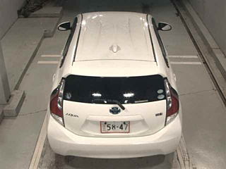 TOYOTA AQUA 2017