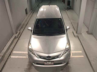TOYOTA PRIUS ALPHA 2011