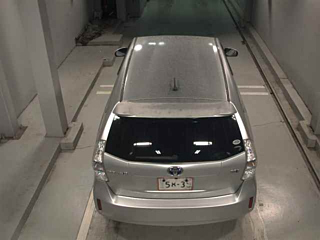 TOYOTA PRIUS ALPHA 2011
