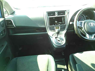 TOYOTA RACTIS 2012