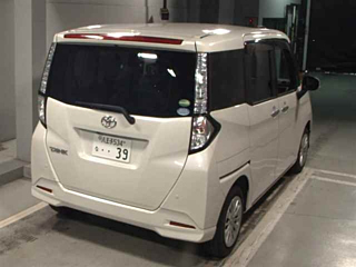 TOYOTA TANK 2017