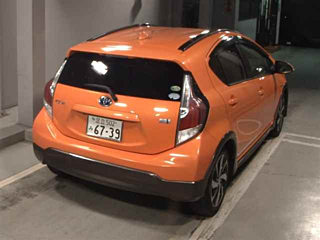 TOYOTA AQUA 2015