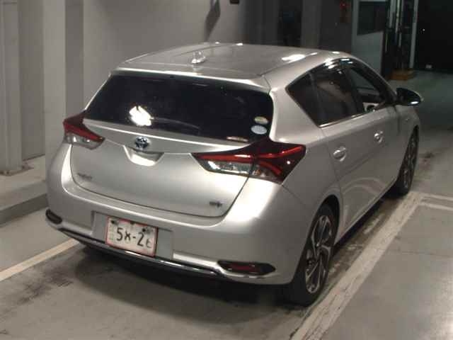 TOYOTA AURIS 2016