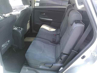 TOYOTA PRIUS ALPHA 2012