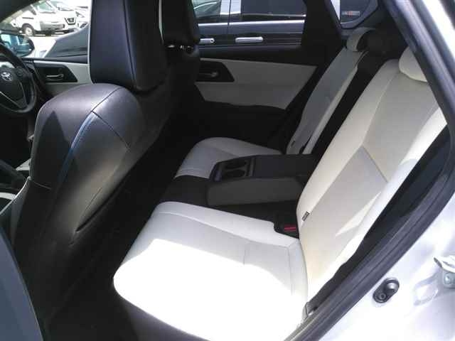 TOYOTA AURIS 2016
