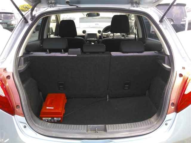 MAZDA DEMIO 2012