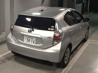 TOYOTA AQUA 2012