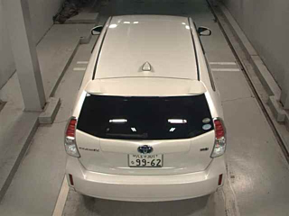 TOYOTA PRIUS ALPHA 2015