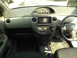 TOYOTA SIENTA 2012