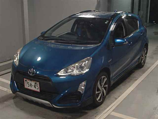 TOYOTA AQUA 2016