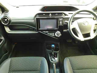 TOYOTA AQUA 2016