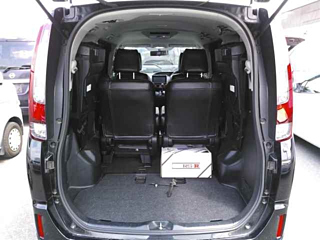 TOYOTA NOAH 2016