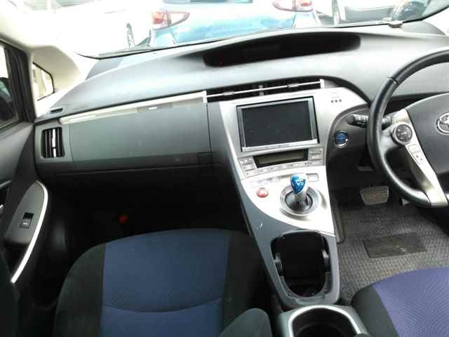 TOYOTA PRIUS PHV 2013