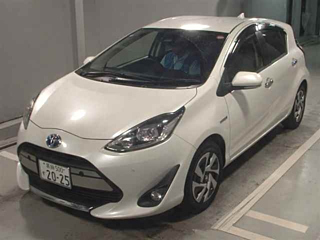 TOYOTA AQUA 2020