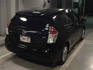 TOYOTA PRIUS ALPHA 2015