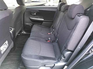 TOYOTA PRIUS ALPHA 2015