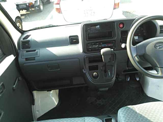 DAIHATSU HIJET VAN 2011