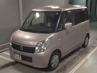 NISSAN ROOX 2010